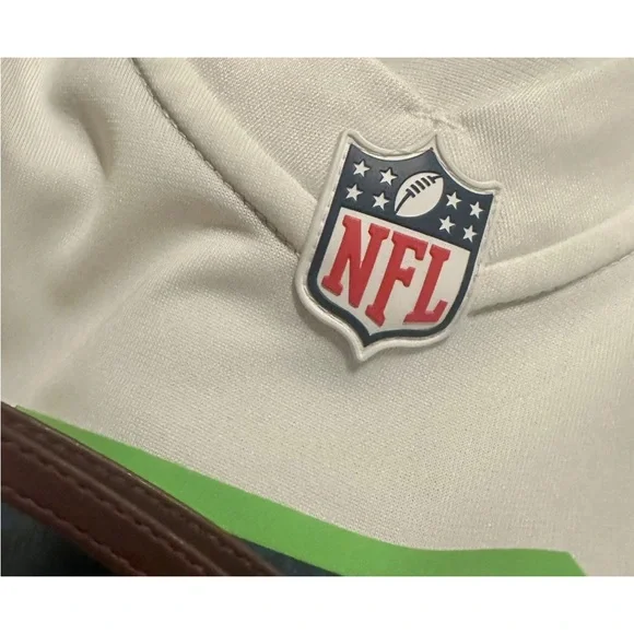 Nike NFL Players Seattle Seahawks Wilson 3 On Field Away Jersey White Size XXL - Picture 7 of 8
